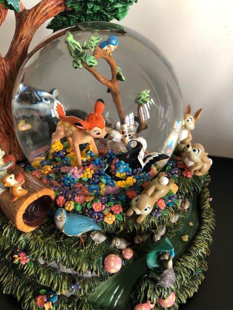 Disney vintage snow globe Bambi, Verzamelen, Ophalen, Bambi of Dumbo, Zo goed als nieuw, Beeldje of Figuurtje