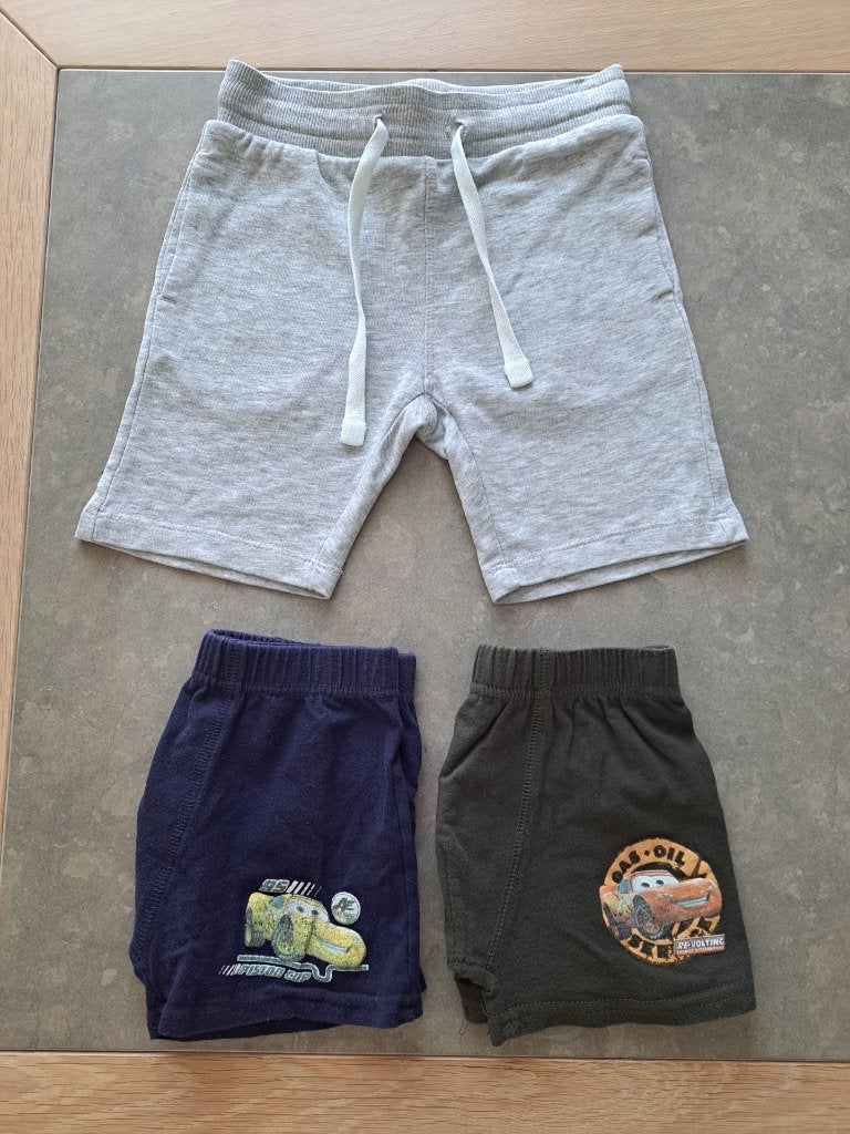 shortje maat 92, Enlèvement, Comme neuf, Garçon, Pantalon