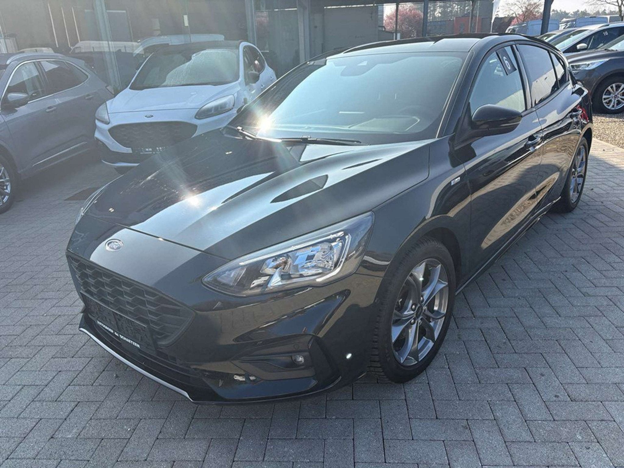 Ford Focus ST-line 1.0 125 pk mhev / 12 maanden garantie, Auto's, Focus, Stof, Zwart, Navigatiesysteem