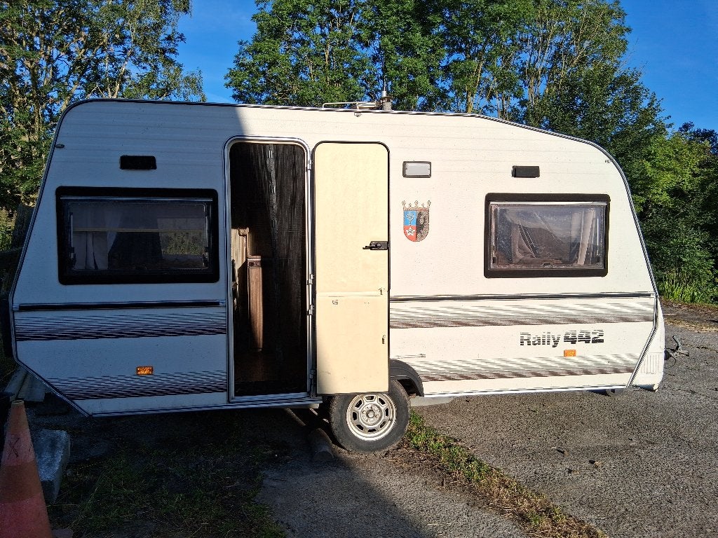 Caravane à vendre, Caravanes & Camping, Caravanes, Jusqu'à 4, Particulier, 500 - 750 kg, Réfrigérateur