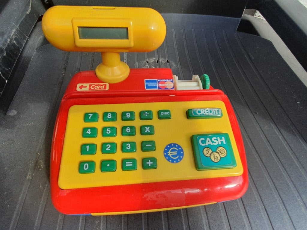 Speelgoed cash register, Ophalen