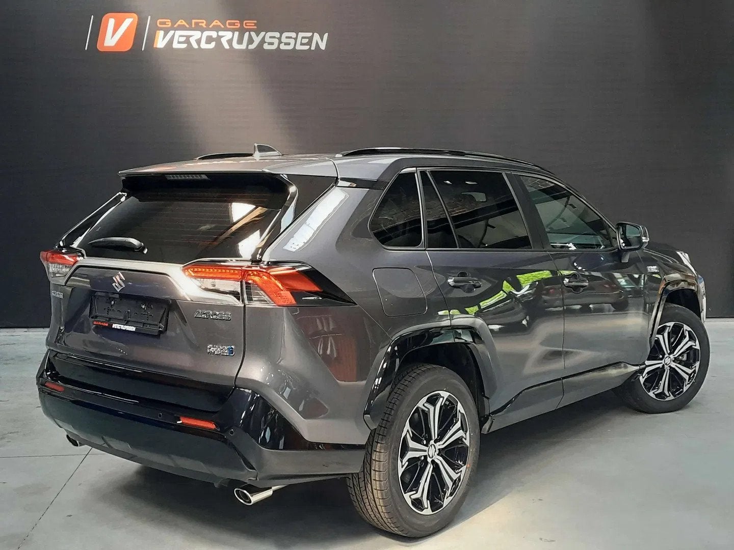 Suzuki Across Across PLUG-IN HYBRID (bj 2024, automaat), Auto's, Suzuki, Automaat, Gebruikt, Zwart, 4 cilinders