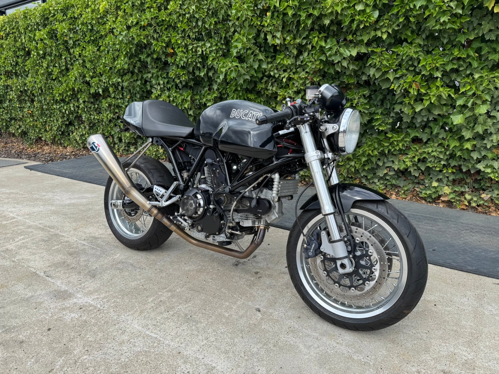 Ducati Sport classic 1000, Entreprise, 2 cylindres, Éclairage LED, 992 cm³