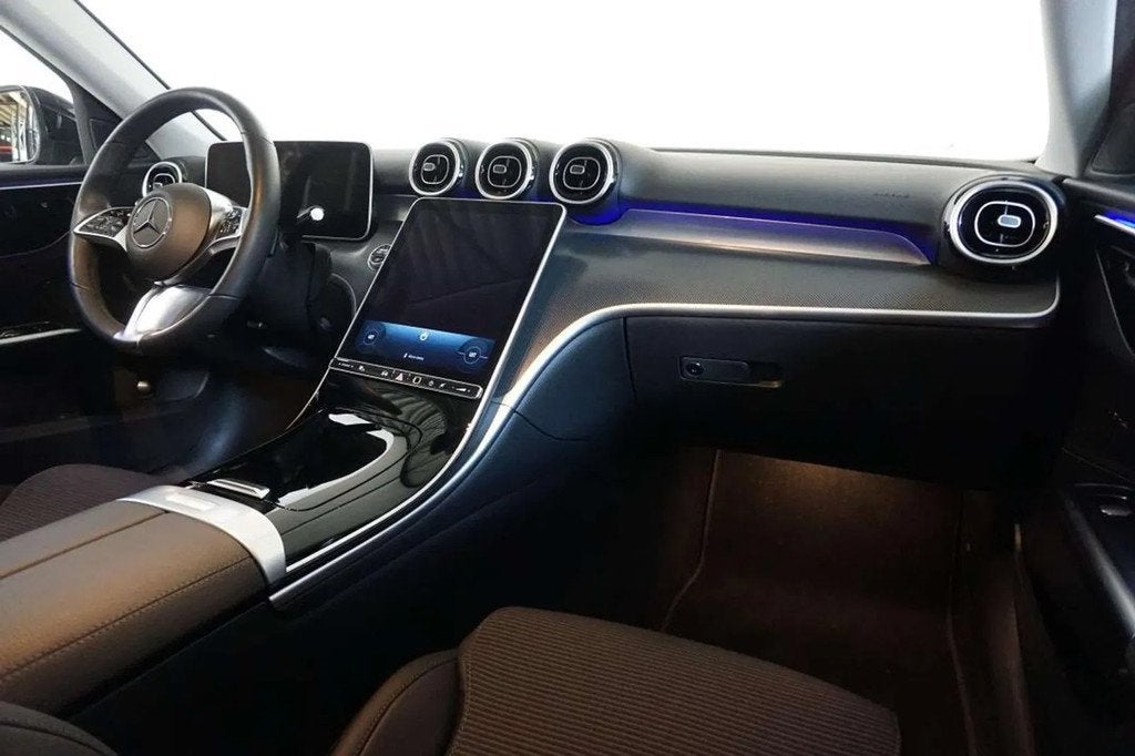 Mercedes-Benz C-CLASS 180 Avantgarde - Trekhaak (bj 2024), Auto's, Automaat, 4 deurs, Gebruikt, 4 cilinders