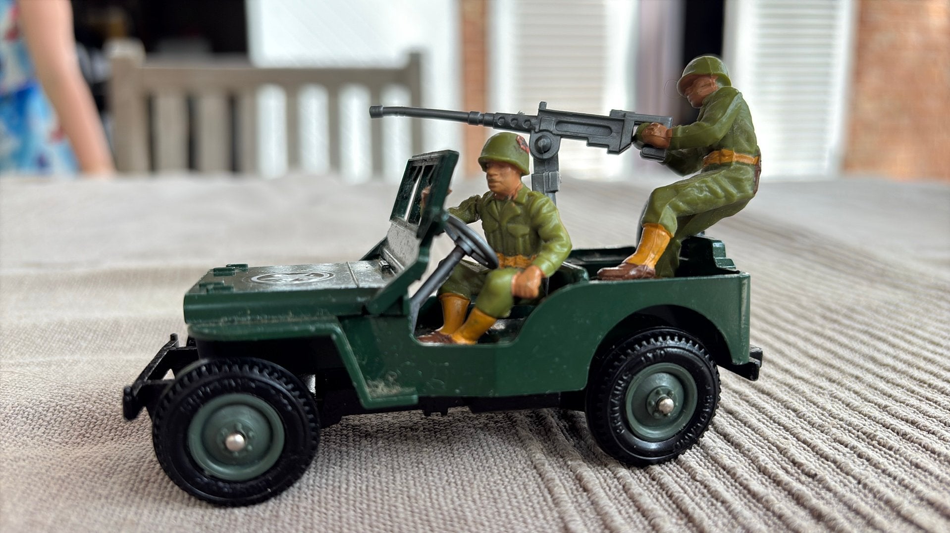 Vintage metalen US Army Jeep met schutter & mitrailleur, Ophalen, Zo goed als nieuw