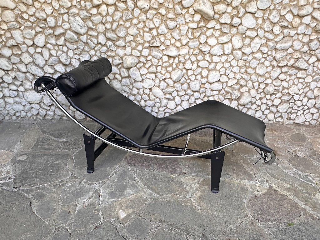 Chaise longue LC4 style Le Corbusier cuir noir, cuir tendu, Antiquités & Art, Cuir, Réglable, Noir, Enlèvement
