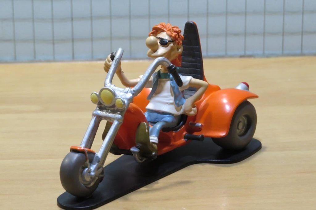 Joe Bar Jeremie Lapuree Trike Megane 1:18 jb88 los, Collections, Statues & Figurines, Enlèvement ou Envoi, Neuf, Autres types
