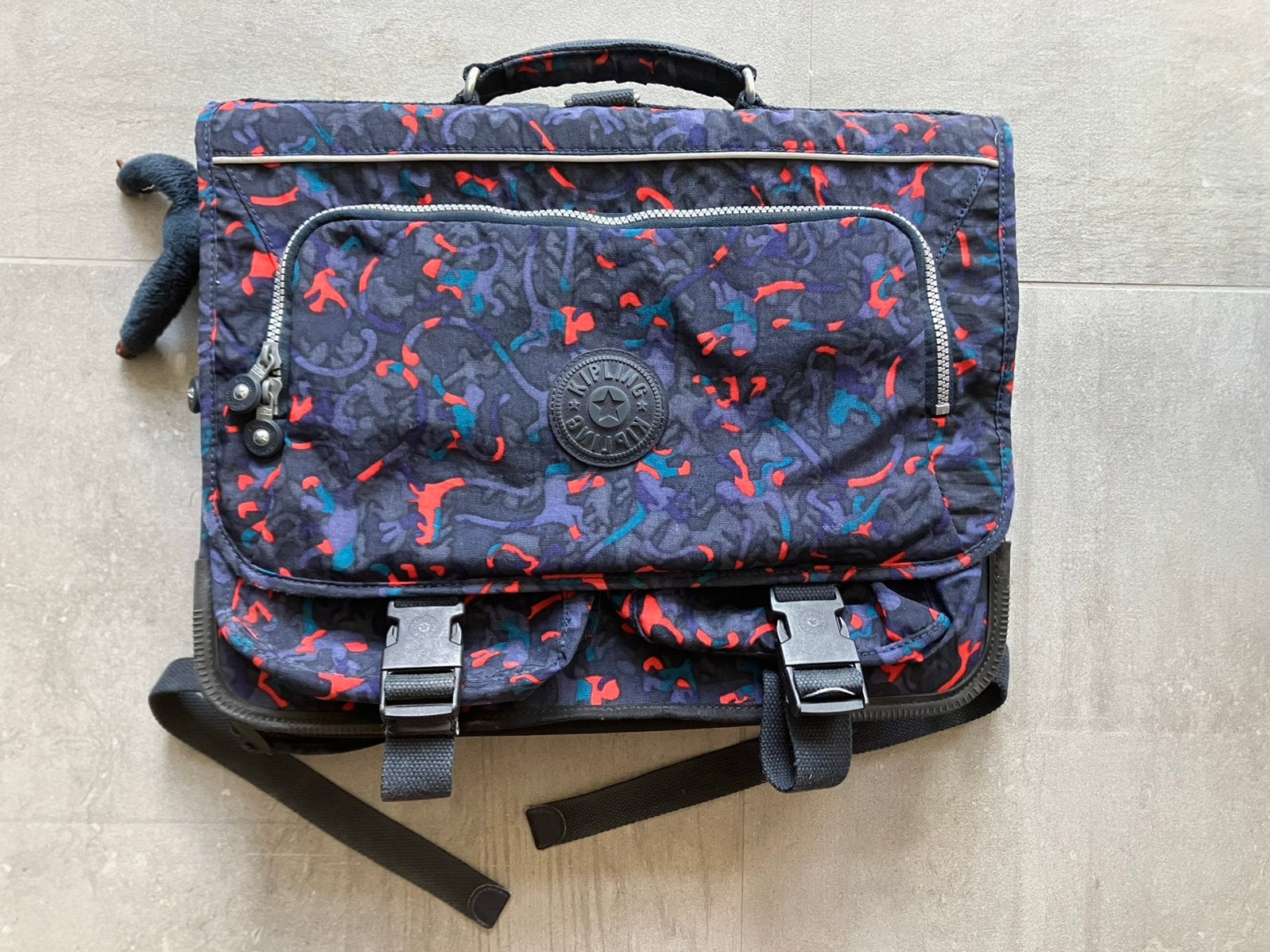 Rugzak Kipling + 2 pennenzakken - donkerblauw, Bijoux, Sacs & Beauté, Sacs | Cartables, Enlèvement, Utilisé, Sac à dos