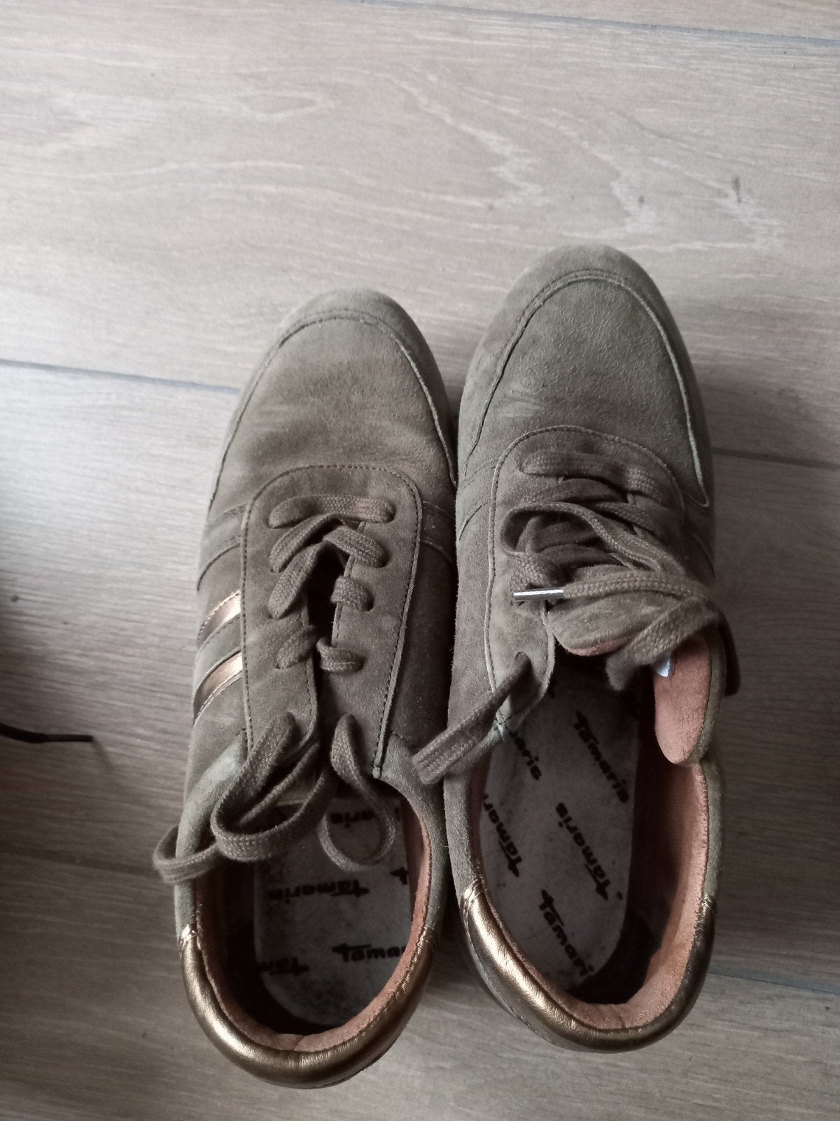 dames sneakers merk tamaris mt.40 kleur groen suéde, Enlèvement ou Envoi, Vert, Sneakers et Baskets