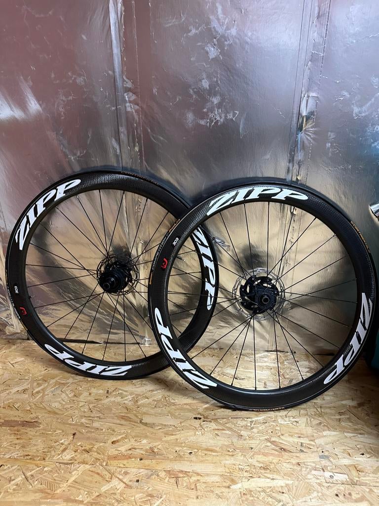 Zipp 303 wielen met tubes, Vélos & Vélomoteurs, Enlèvement, Comme neuf