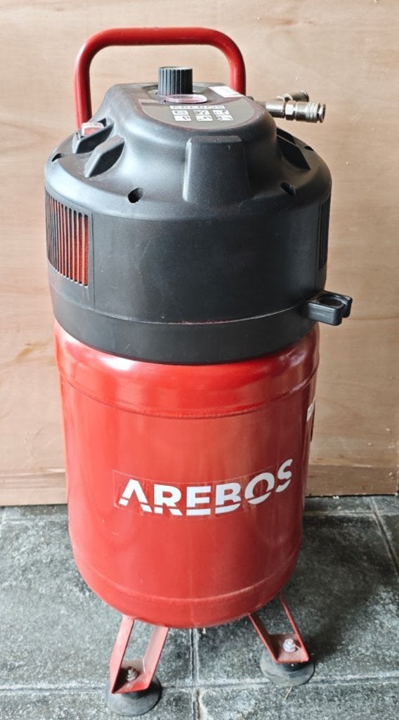 Arebos 30L compressor, Doe-het-zelf en Bouw, Compressors, Ophalen, Mobiel, Gebruikt, 10 bar of meer