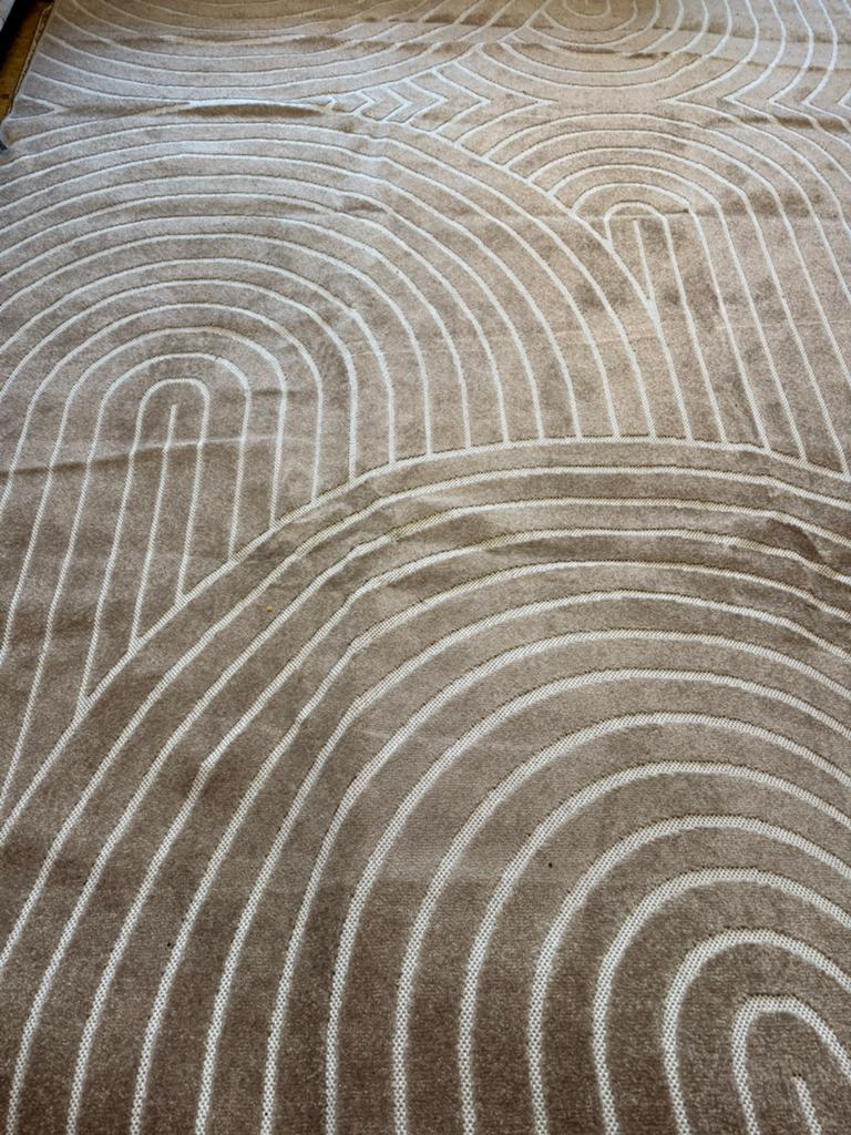 Grand tapis neuf, Enlèvement, Comme neuf
