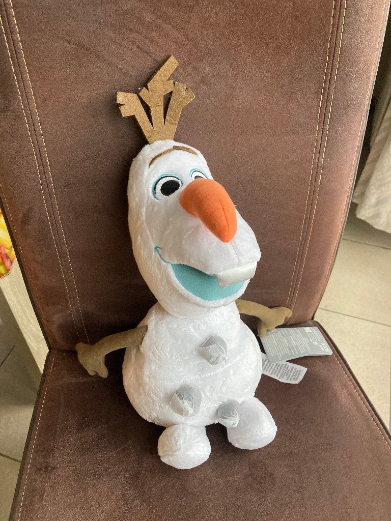 Nieuwe Olaf ( Frozen ) knuffel - Disney Store, Ophalen of Verzenden, Overige figuren, Nieuw, Knuffel