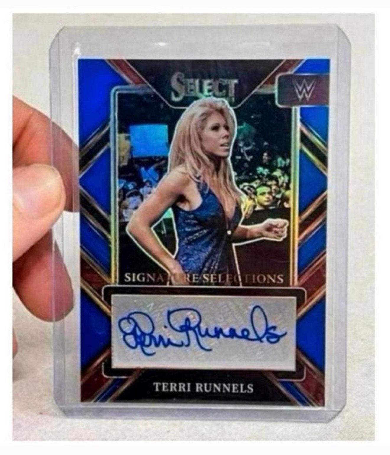 2023 Panini Select WWE Terri Runnels limited + Handtekening, Ophalen of Verzenden, Zo goed als nieuw, Spelerskaart
