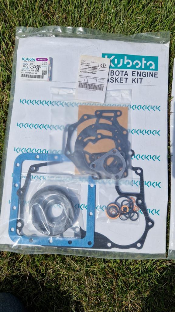 Boven en onder pakkingset set Kubota Z482, Enlèvement ou Envoi
