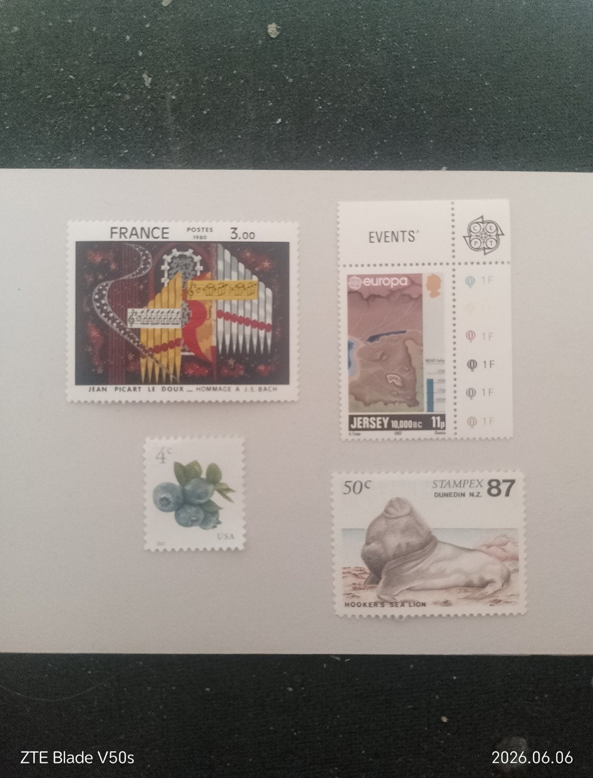 Histoire de quatre timbres-poste, Enlèvement ou Envoi