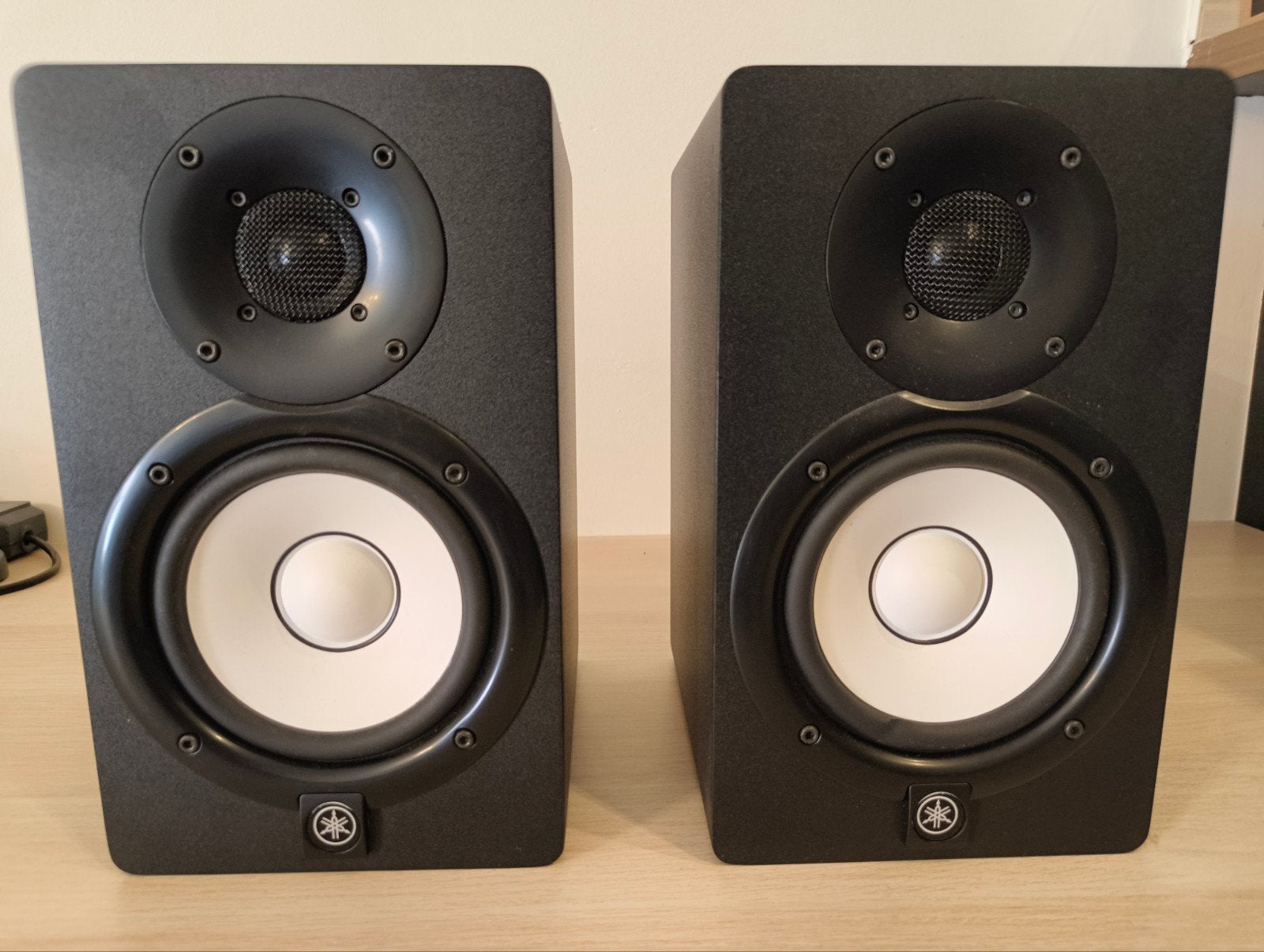 Yamaha HS5, Ophalen, Yamaha