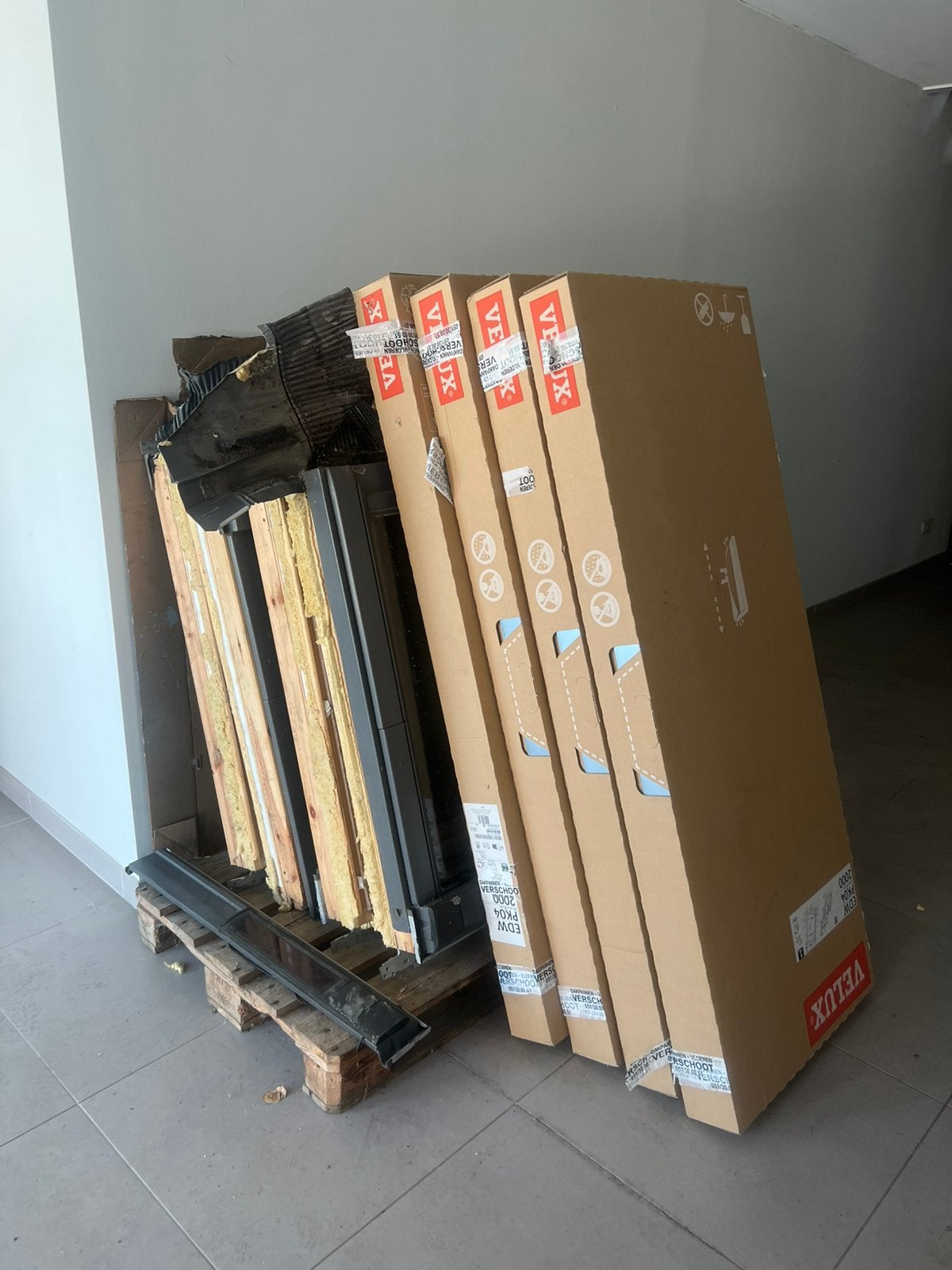 VELUX EDW PK04 2000 94x98cm, Doe-het-zelf en Bouw, Ophalen, 80 tot 120 cm, 80 tot 120 cm, Zo goed als nieuw