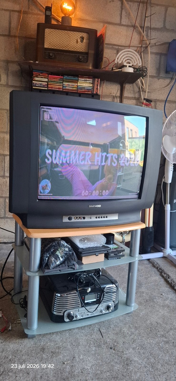 daewoo kleuren tv 70cm diognaal crt, Audio, Tv en Foto, Vintage Televisies, Ophalen, Daewoo