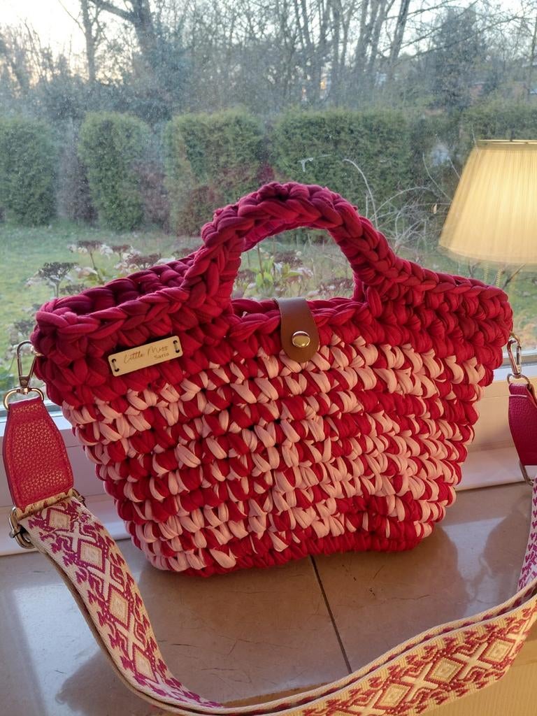 Handgemaakte crochet tassen, Handtassen en Accessoires, Tassen | Damestassen, Ophalen