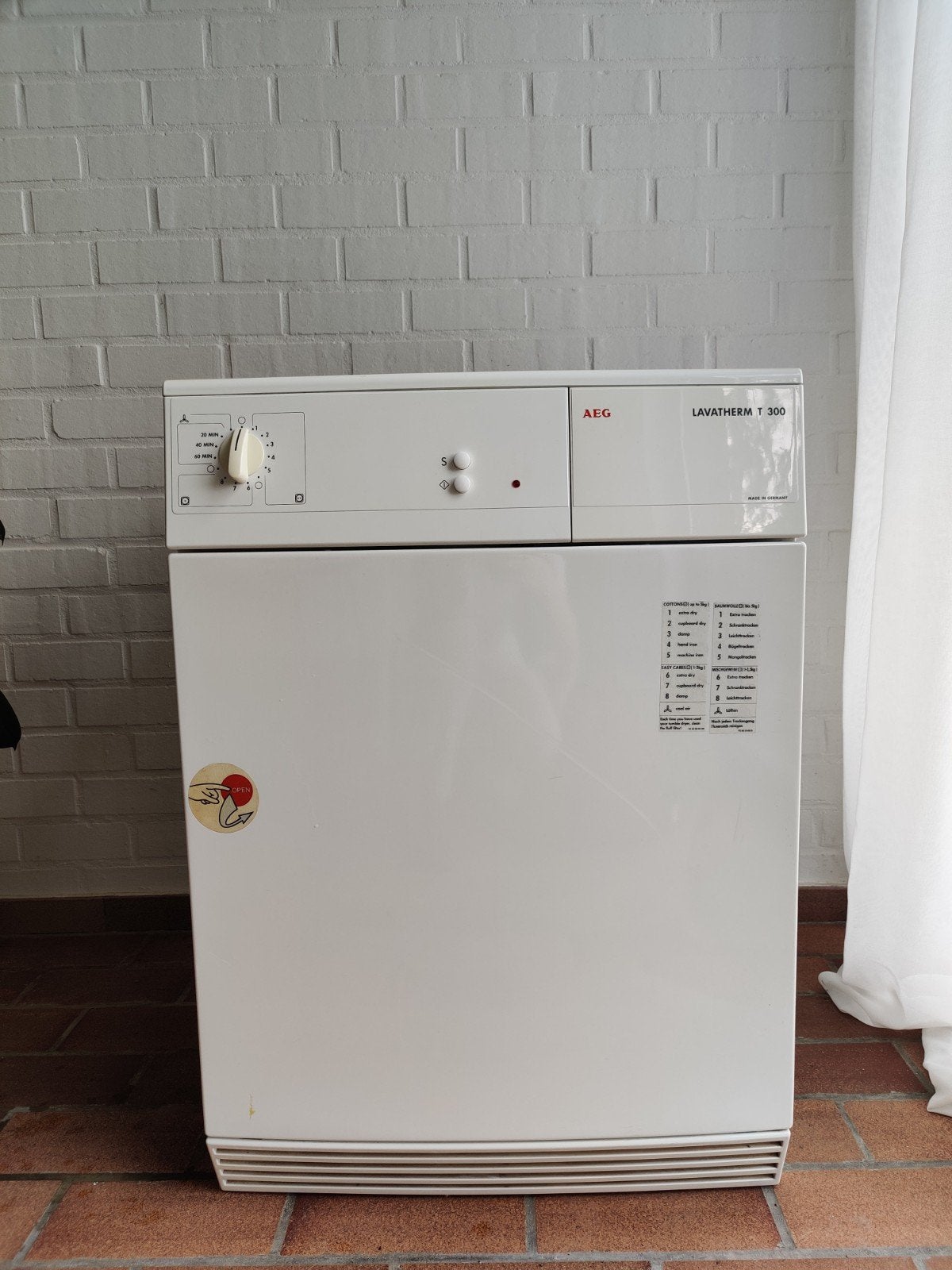 AEG droogkast LAVATHERM T 300-W, Electroménager, Enlèvement