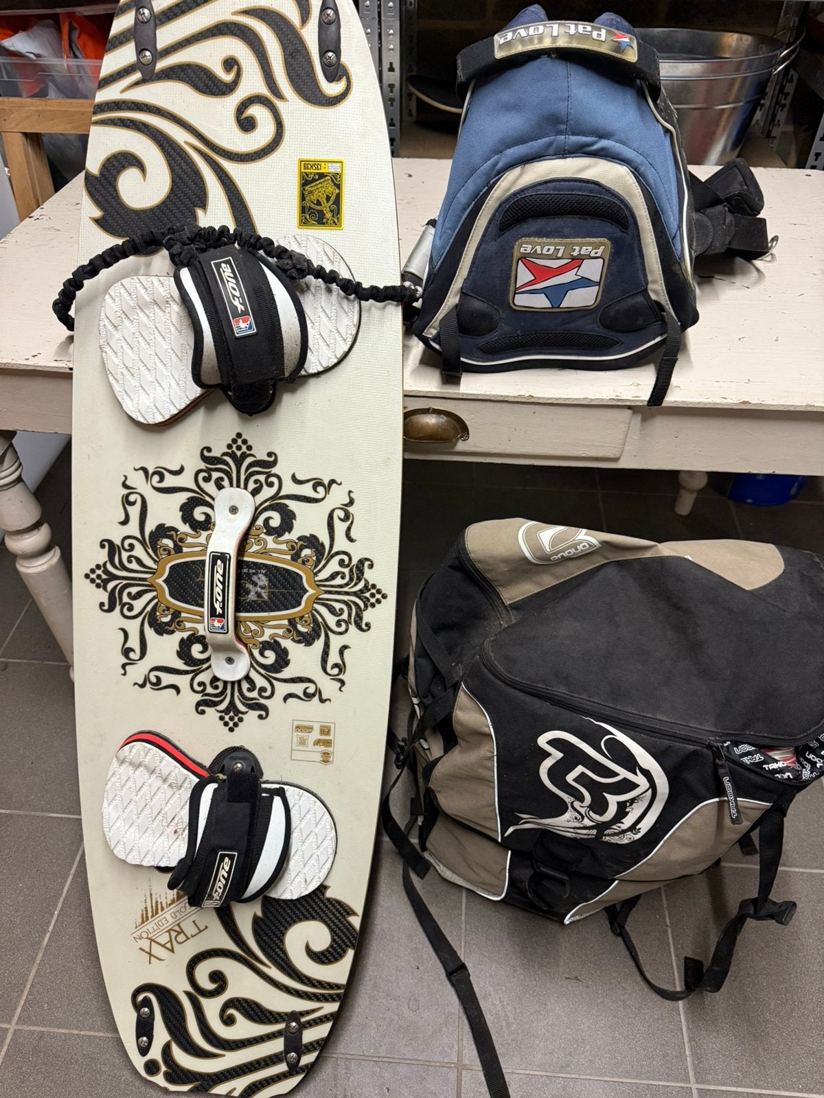 Ensemble complet de kitesurf FOne / aile Takoon – Excel etat, Watersport en Boten, Kitesurfen, Zo goed als nieuw, 12 m², Ophalen of Verzenden