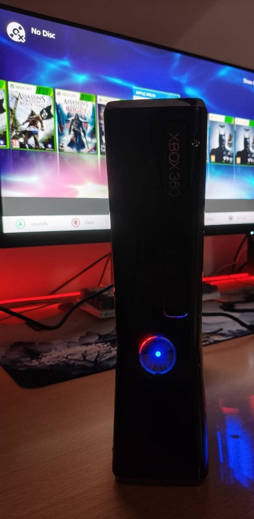 Xbox 360 Slim (RGH3.0) | 80 games | 1 controller, Games en Spelcomputers, Spelcomputers | Xbox 360, Refurbished, 360 S, Met 1 controller