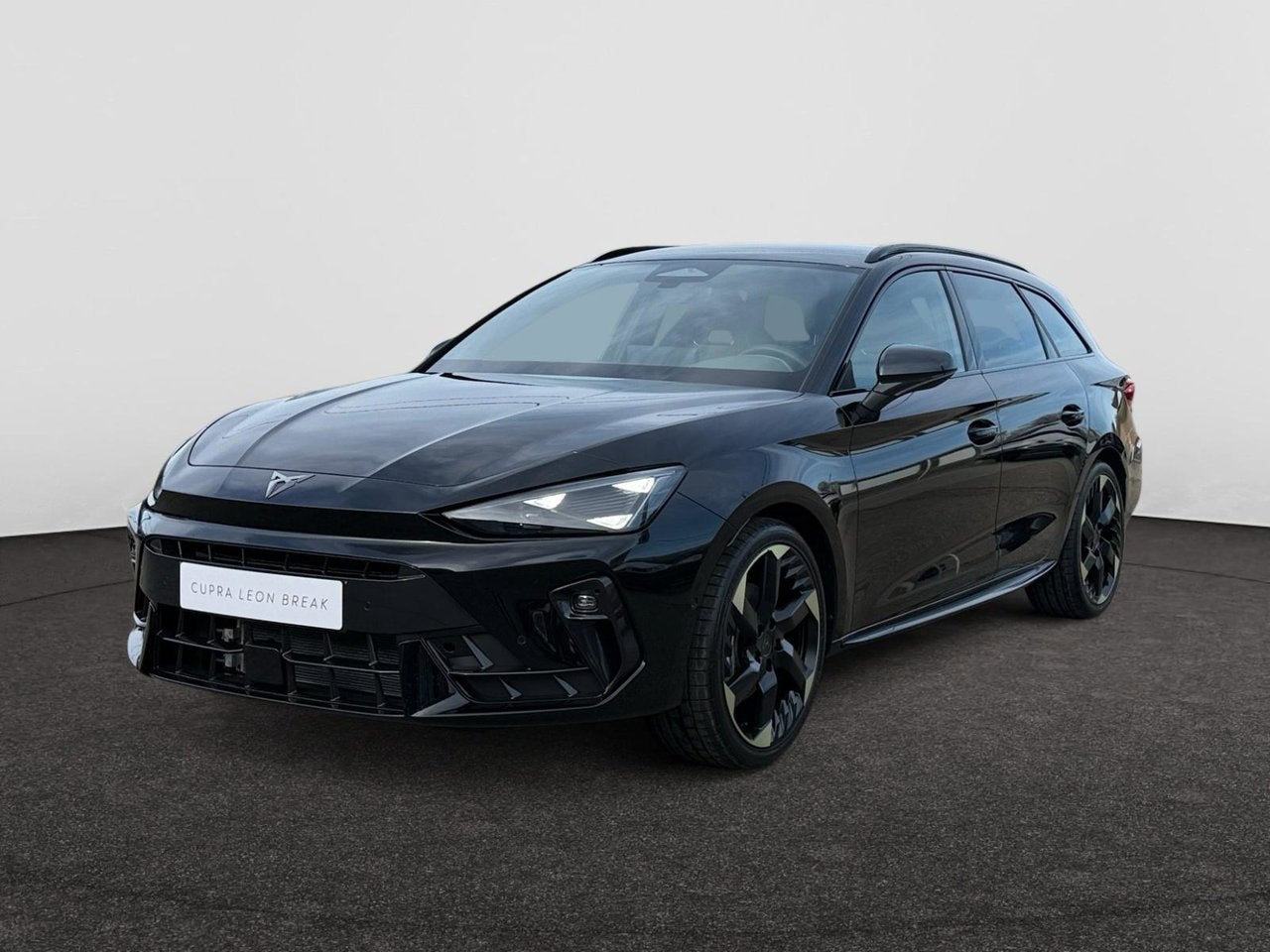 Cupra Leon SW Tribe Edition 1.5 eTSI 150pk DSG 7v Mild Hybri, Automaat, 129 g/km, Leon, Zwart