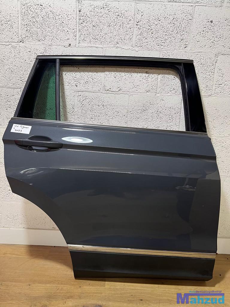 VW TIGUAN Grijs Rechts Achter deur portier 2016-2023, Auto-onderdelen, Gebruikt, Volkswagen AG, Achter, Vw@volkswagen.de