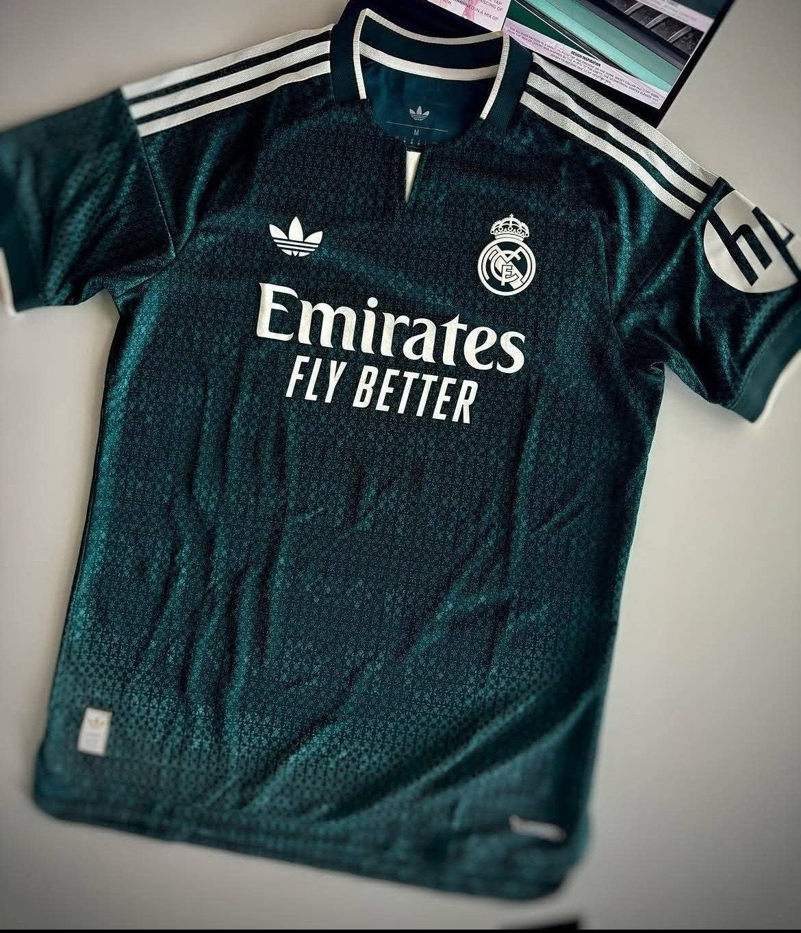 Real Madrid Voetbal Uitshirt Origineel Nieuw 2026, Sport en Fitness, Voetbal, Verzenden
