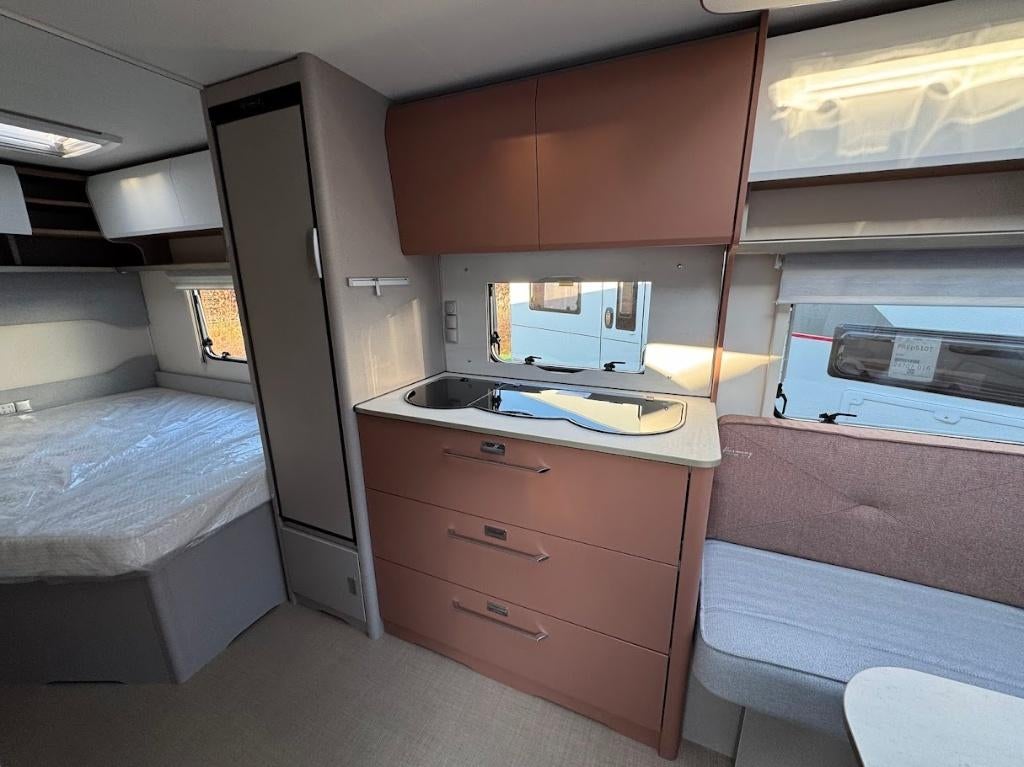 Burstner Averso 465 TS mover,luifel,airco, Caravans en Kamperen, Caravans, Rondzit, Frans bed, Bedrijf, Schokbreker