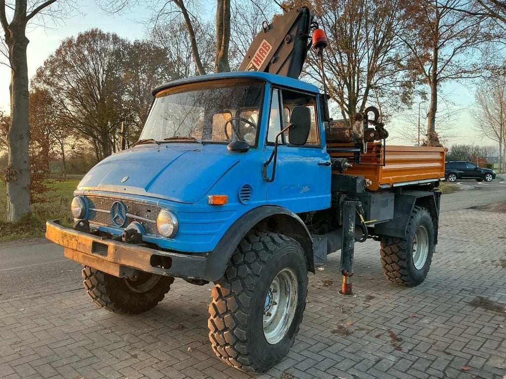 Mercedes Unimog 406, Ophalen