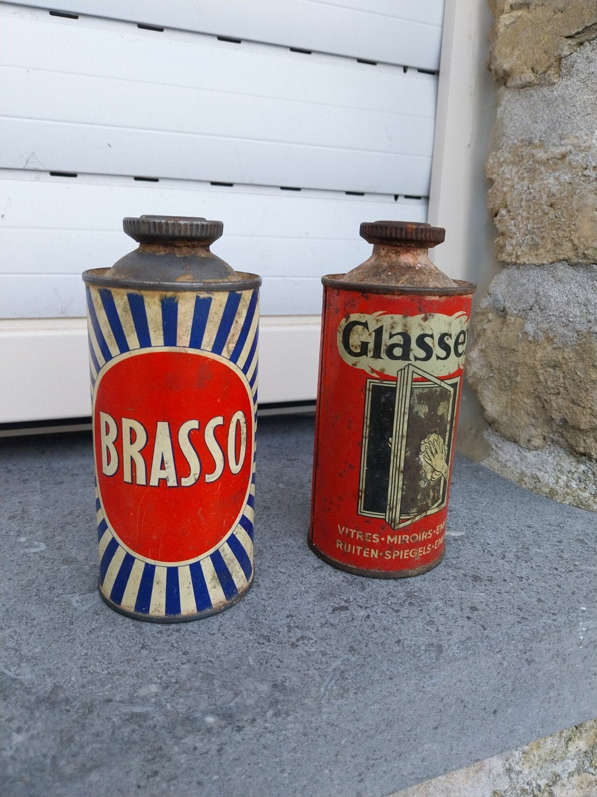 2 bouteilles en étain de Brasso et Glassex des années 1950, Collections, Enlèvement ou Envoi