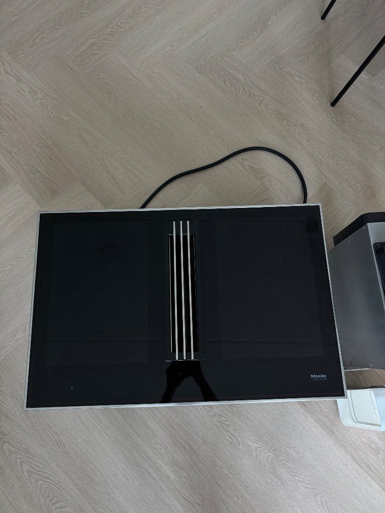 Miele KMDA7633 FL/FR Inductiekookplaat met Afzuigsysteem, Elektronische apparatuur, Kookplaten, Ophalen of Verzenden, 4 kookzones