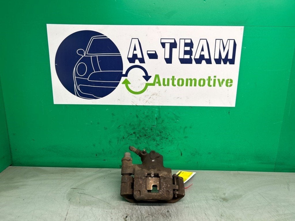 ETRIER DE FREIN AVANT DROIT Fiat Panda (169), Robert Bosch AG, Utilisé, Fiat, Robert-Bosch-Allee 1
74232  Abstatt, DE