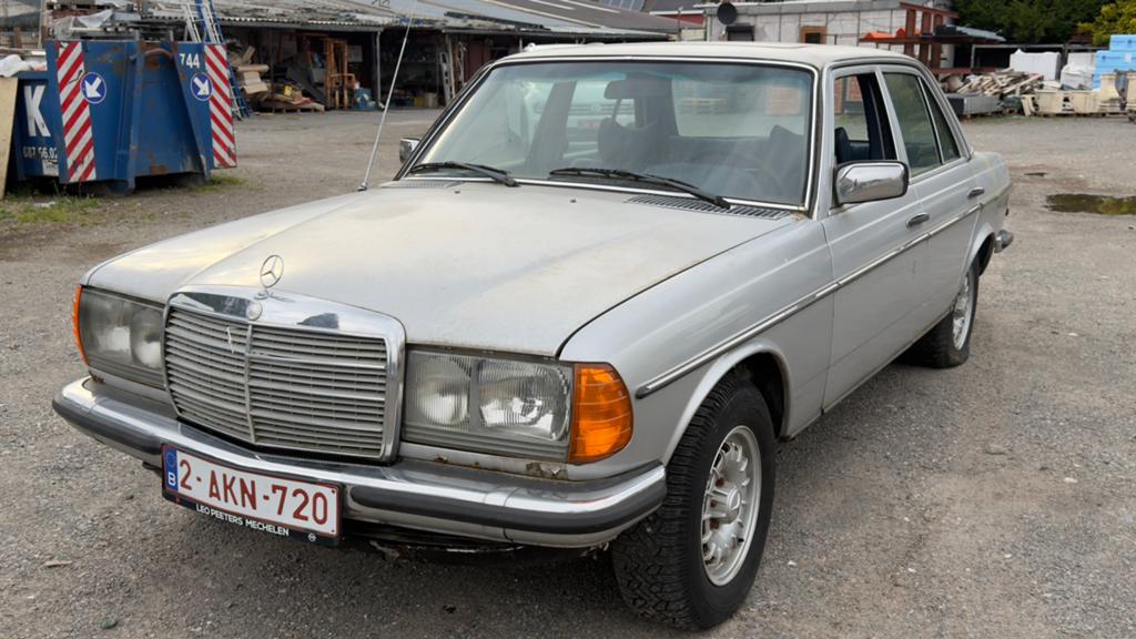 Mercedes W123 Berline 280 Manuel, Autos, Achat, Boîte manuelle, Bleu, Berline