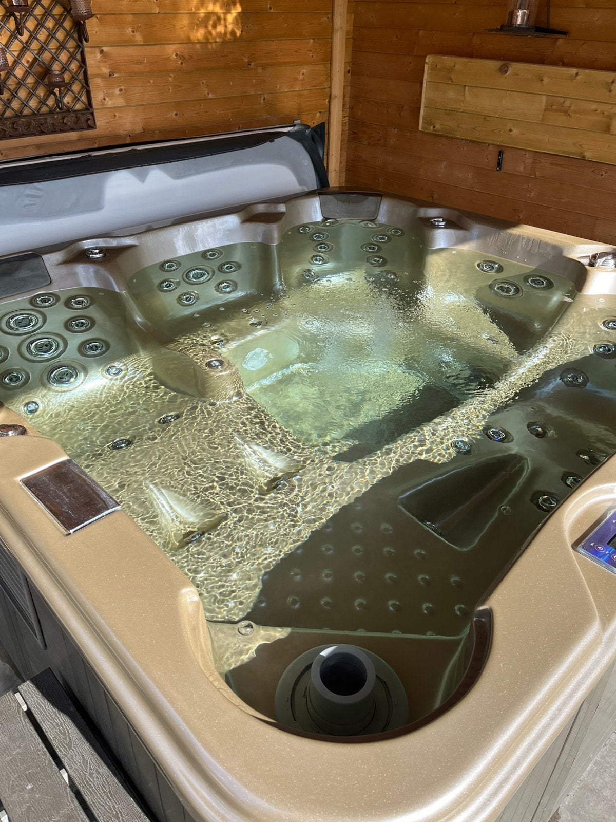 5 persoon jacuzzi met Balboa besturingssysteem., Tuin en Terras, Ophalen, Zo goed als nieuw, Afdekzeil, Vast