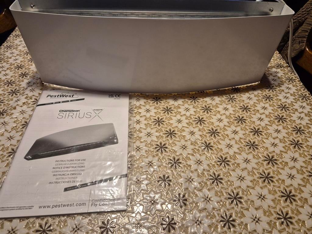 UV-insectenlamp met kleef-plaat voor horeca, Ophalen, Gebruikt, Overige typen