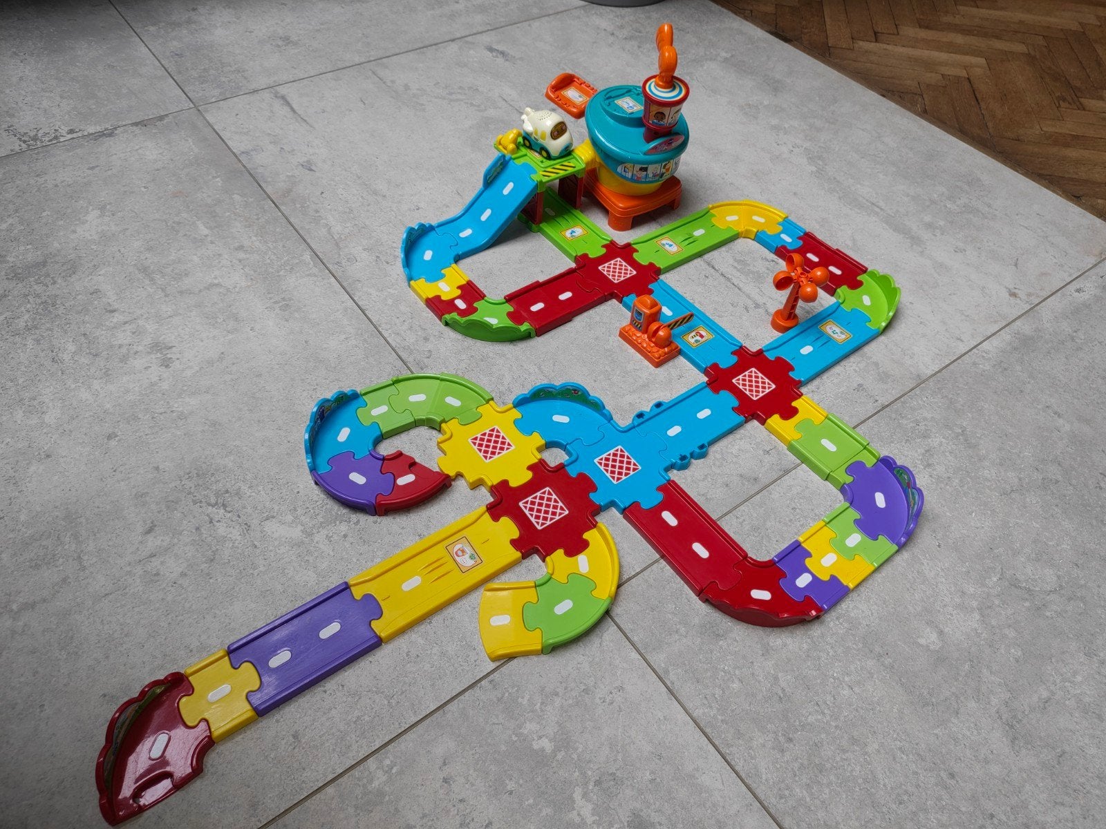 VTech Toet Toet Auto's - Vliegveld - perfecte staat, Ophalen, Zo goed als nieuw