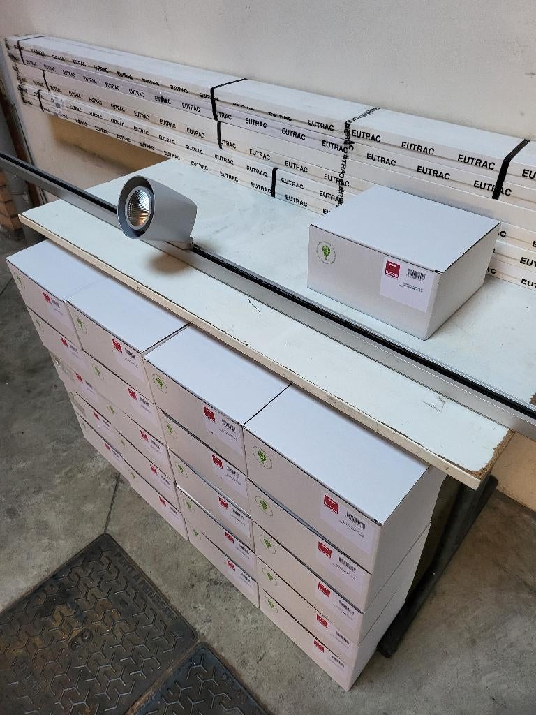 EUTRAC 3 Fase Rail Zilver 18x3 M+LUNOO Spot Sirocco grey Led, Metaal of Aluminium, Design, Nieuw, Ophalen of Verzenden