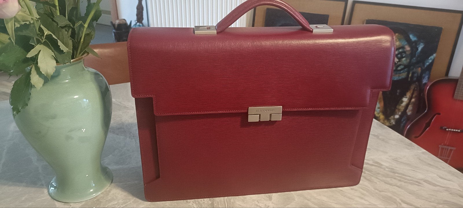 Serviette en cuir d'agneau marque LE TANNEUR NEUVE prix 600€, Neuf, Enlèvement ou Envoi, Autres couleurs, Avec serrure