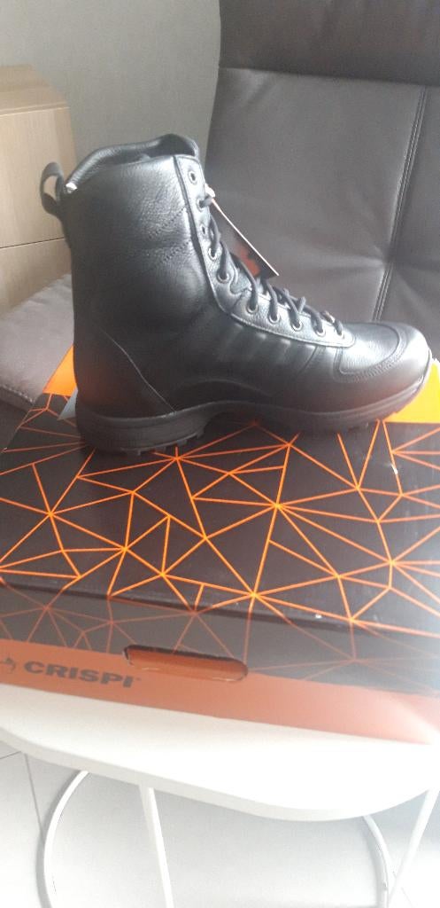Chaussures sécurité crispy  evo swat taille 44, Doe-het-zelf en Bouw, Veiligheidskleding, Nieuw, Ophalen of Verzenden