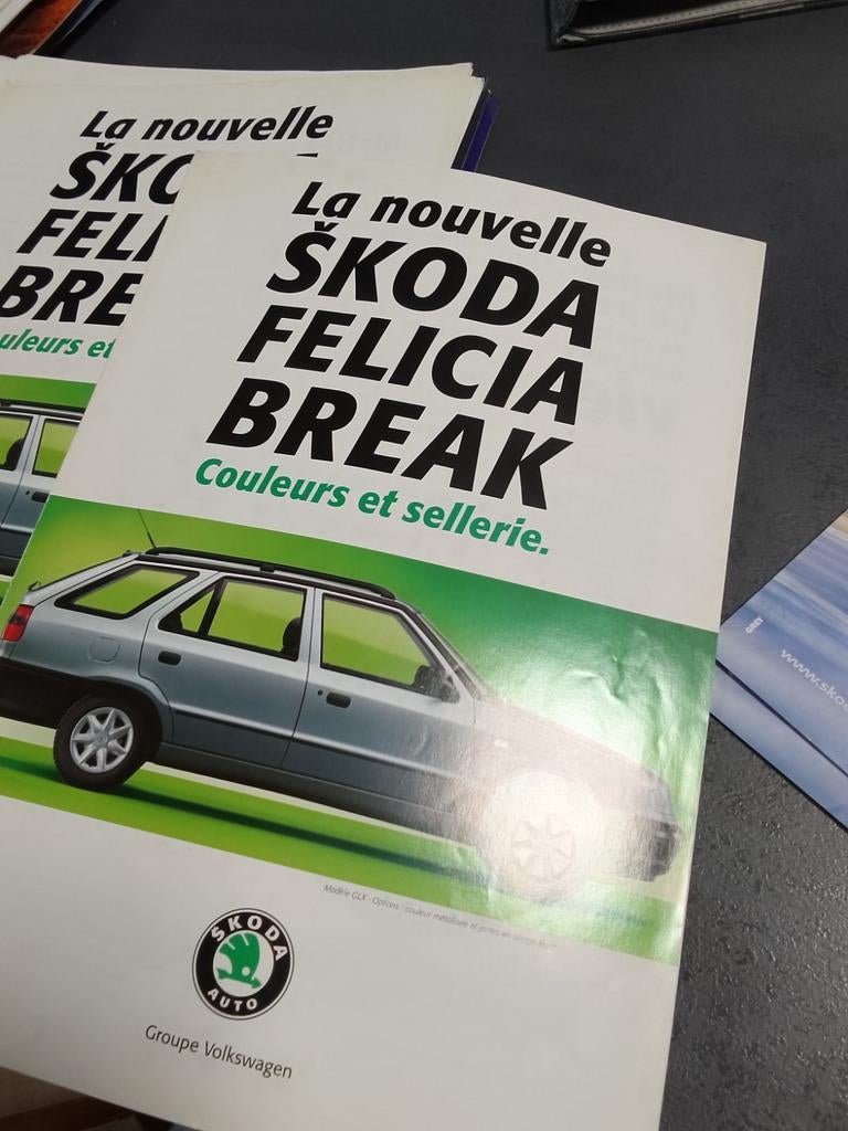Officiële Škoda Felicia Break-kleurenkaart voormalige dealer, Boeken, Auto's | Folders en Tijdschriften, Zo goed als nieuw, Ophalen