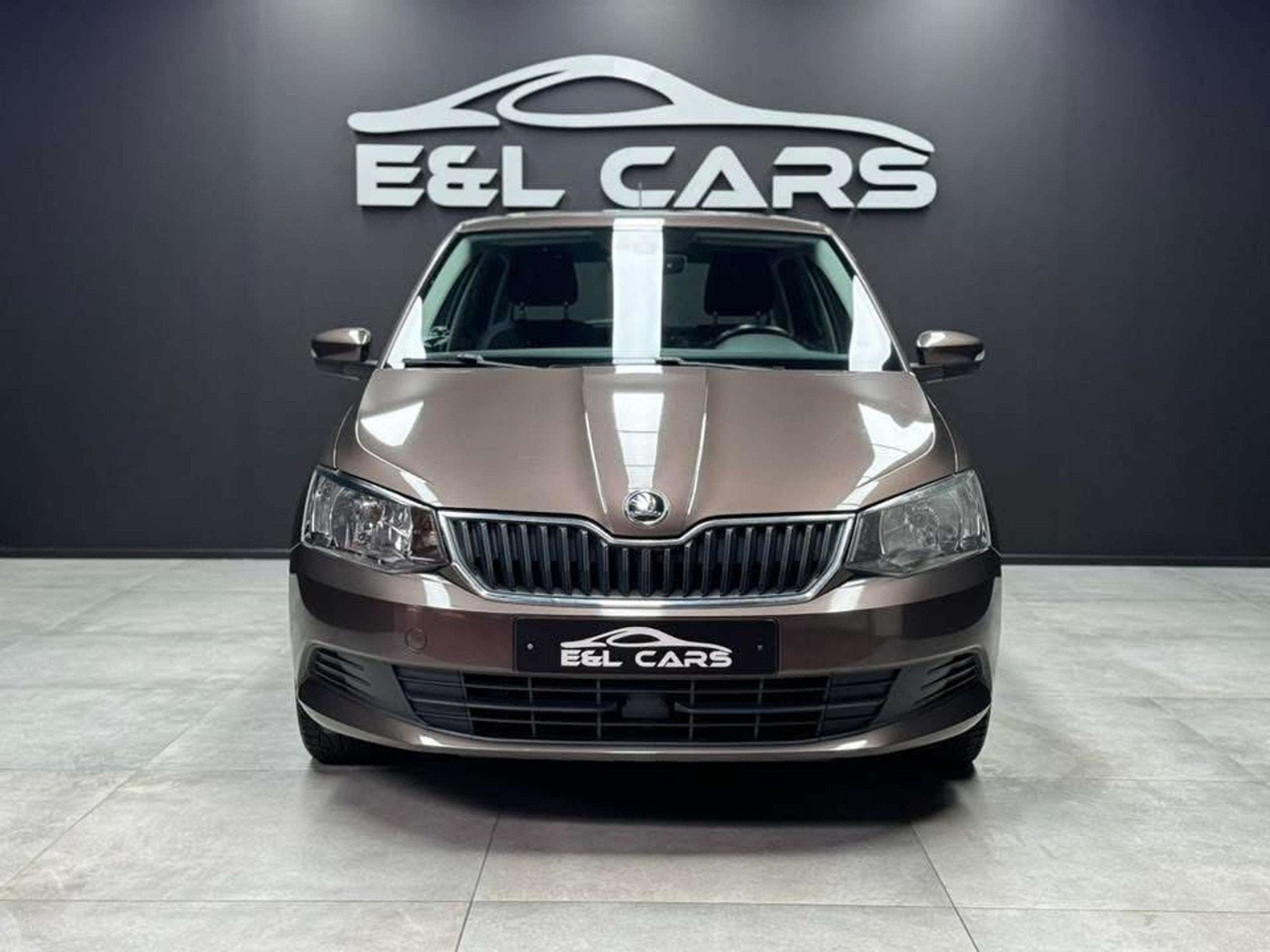 Skoda Fabia Fabia 1.0i *12 mois de garantie* (bj 2016), Auto's, Skoda, Stof, Euro 6, Bruin, 3 cilinders