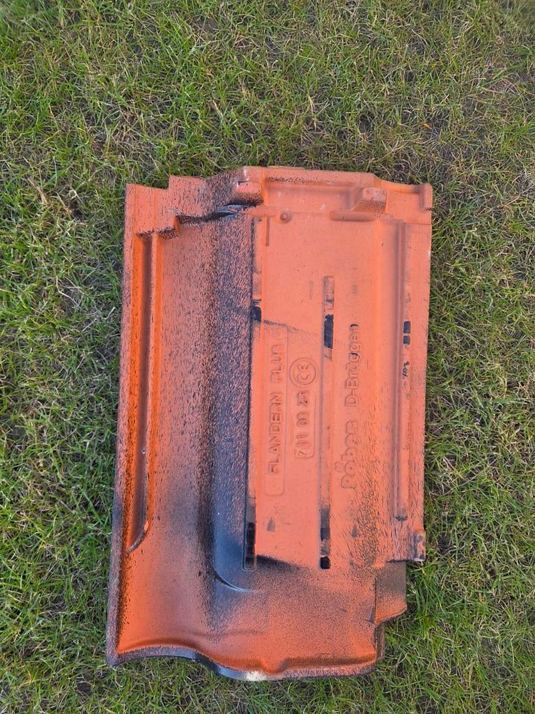 40-tal dakpannen + 40-tal kantpannen te koop, Doe-het-zelf en Bouw, Ophalen, Zo goed als nieuw, Dakpannen, Overige kleuren