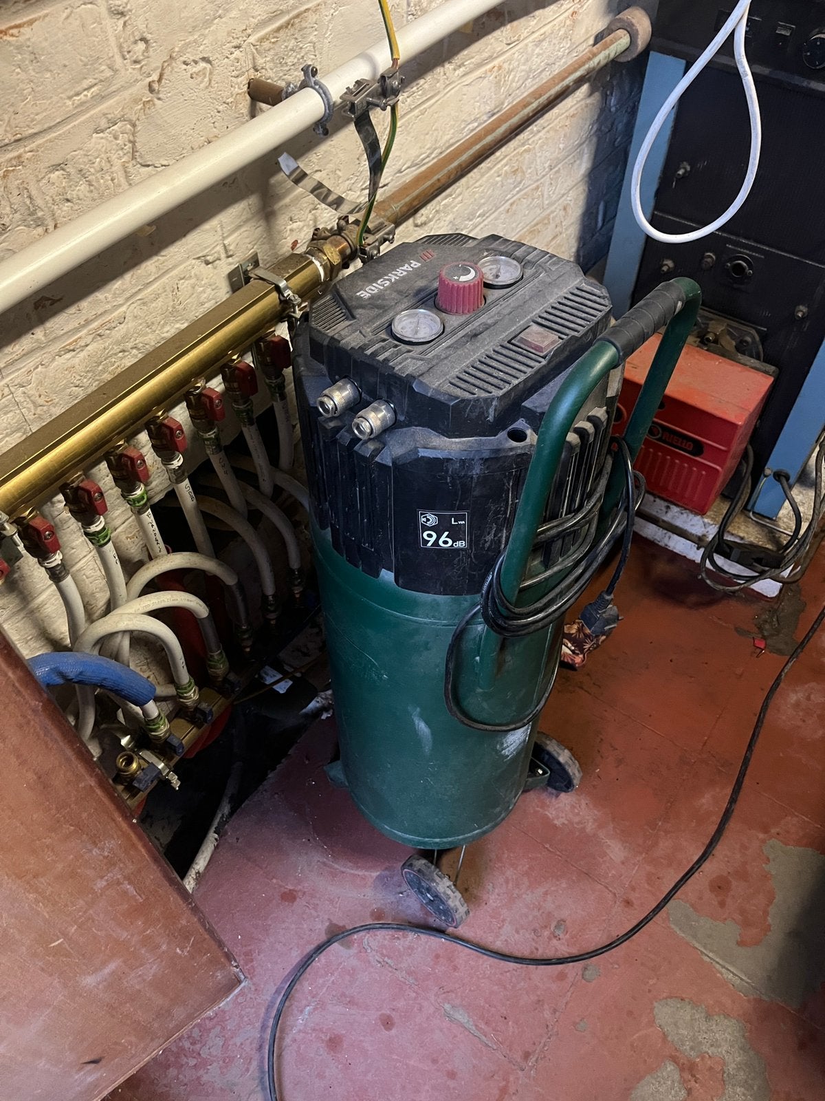 Compressor parkside, Doe-het-zelf en Bouw, Ophalen, Gebruikt, 6 tot 10 bar, 25 tot 100 liter