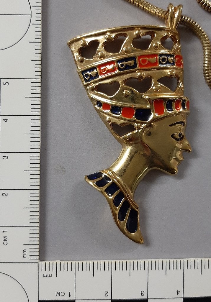 Collier (chaîne + pendentif) Egyptien Nefertiti, Enlèvement ou Envoi, Comme neuf