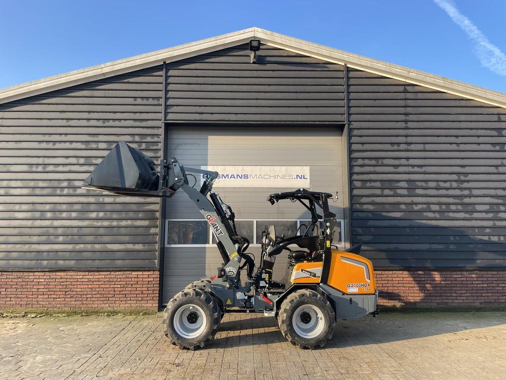 Giant G2700 X-TRA HD + minishovel NIEUW (pro inching - brede, Wiellader of Shovel