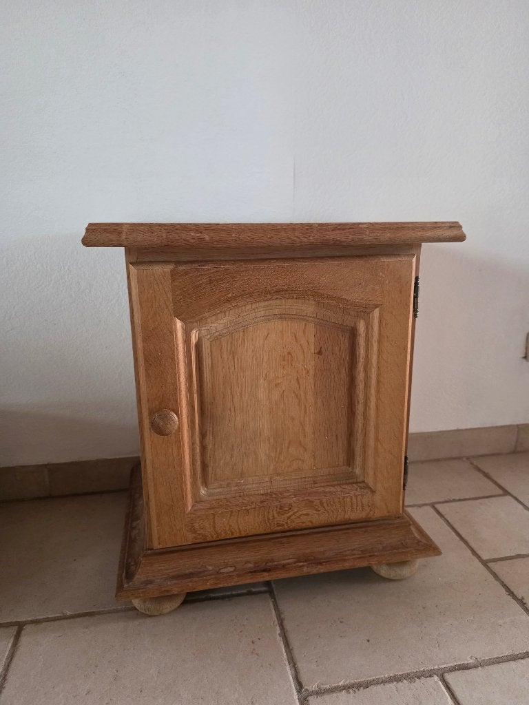 Table de chevet, 45 à 65 cm, Enlèvement, Utilisé, 55 à 70 cm