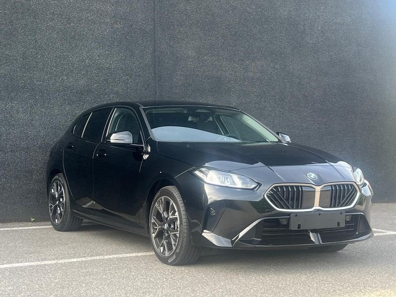 BMW Série 1, Auto's, Gebruikt, https://public.car-pass.be/vhr/4490e9fc-2d1a-4157-8dee-ba2a49391da0, Zwart, Bedrijf